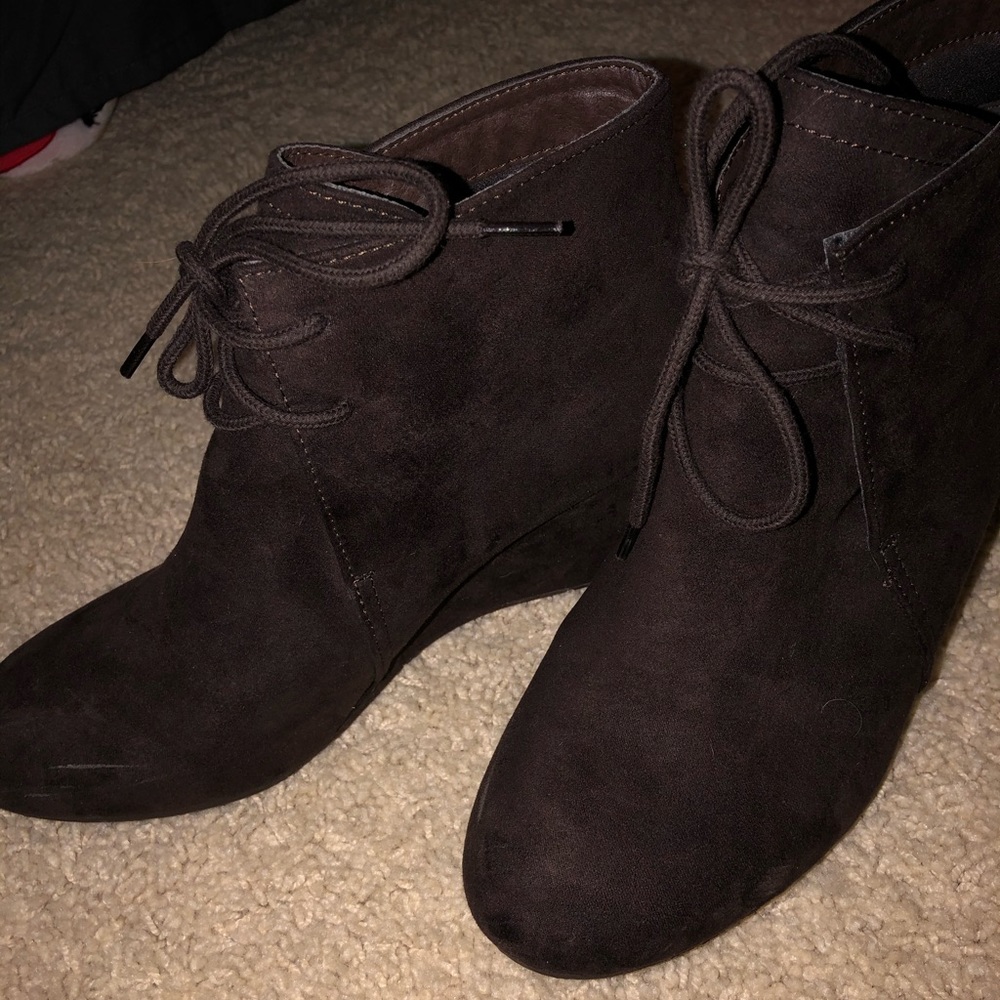 New Direction dark brown wedge booties